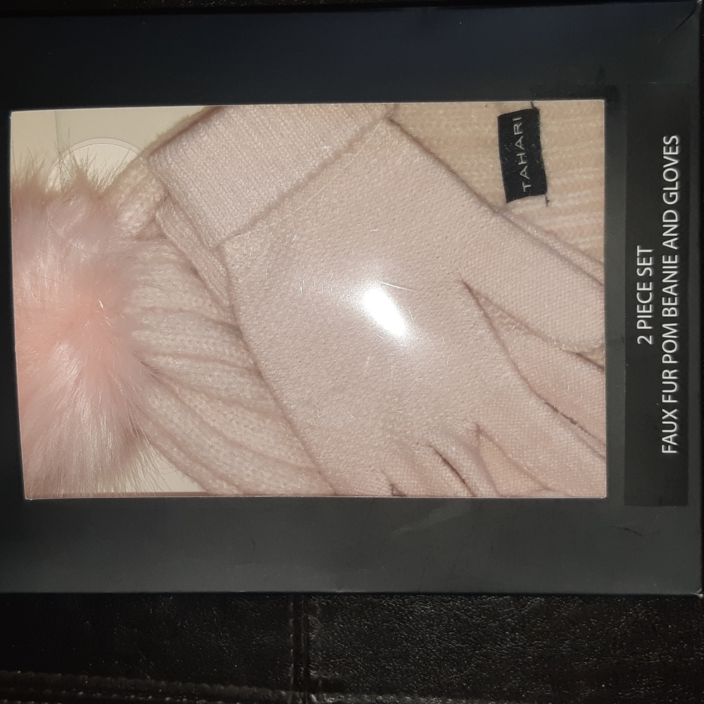 Hat and mitten set